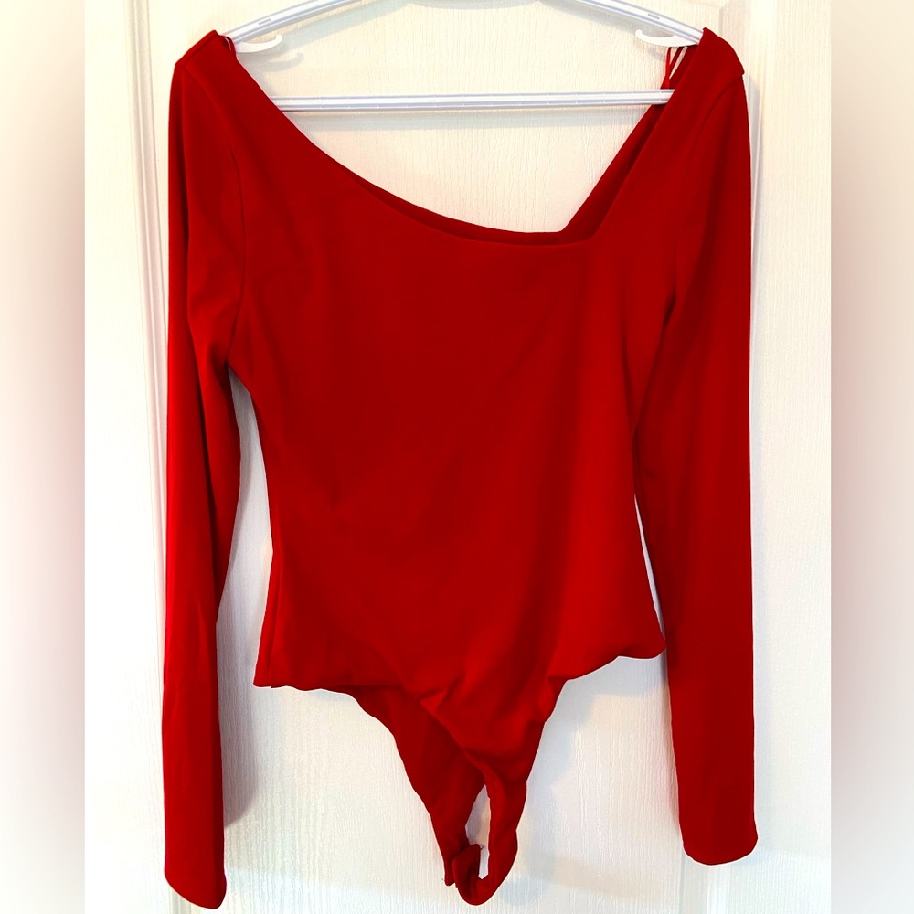ASTR The Label Classy Long Sleeve Off the Shoulder Bodycon Bodysuit NWOT - Picture 2 of 2
